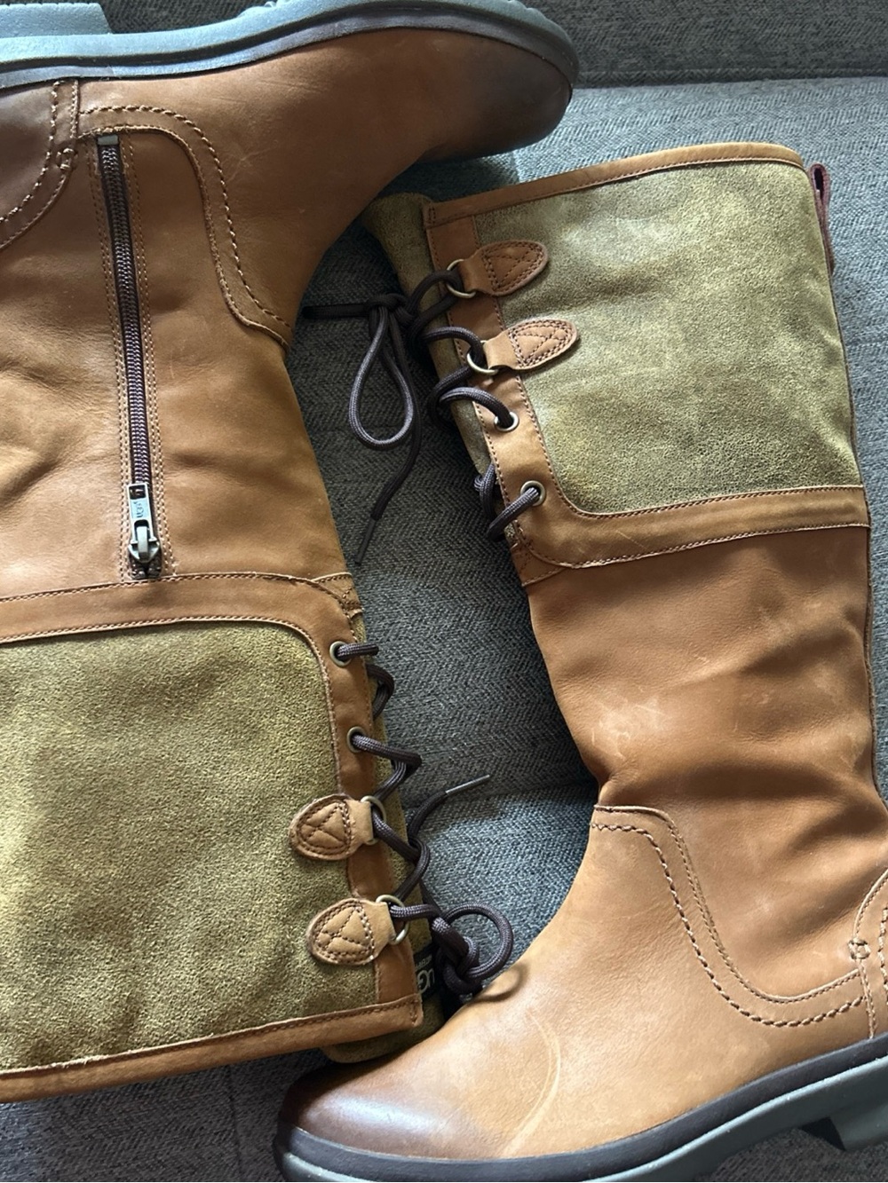 Ugg Elsa Boot lace up womens boots Size 8